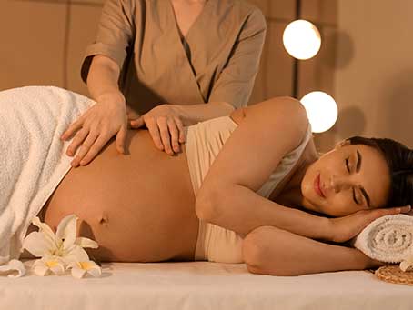 Pregnancy massage - Performed on a massage table, with a towel. Very relaxing and improves blood circulation with natural oils. From the 4th month of pregnancy.
